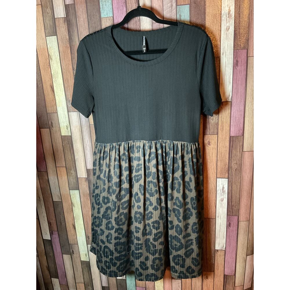 Crazy Train Black Brown Leopard Print Short Sleeve Dress Women’s Size Small
